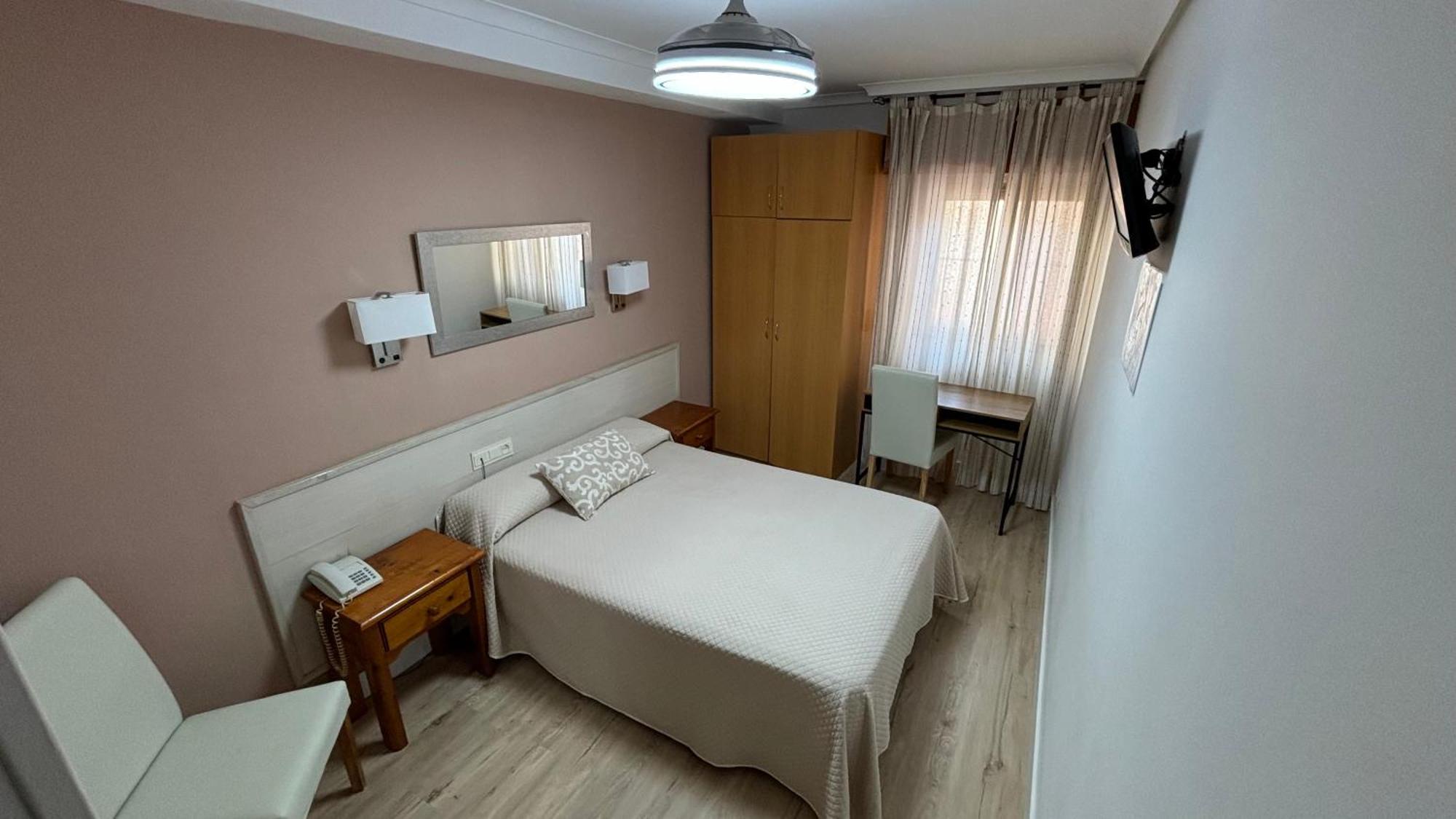 Hostal Atienzar Albacete Dış mekan fotoğraf