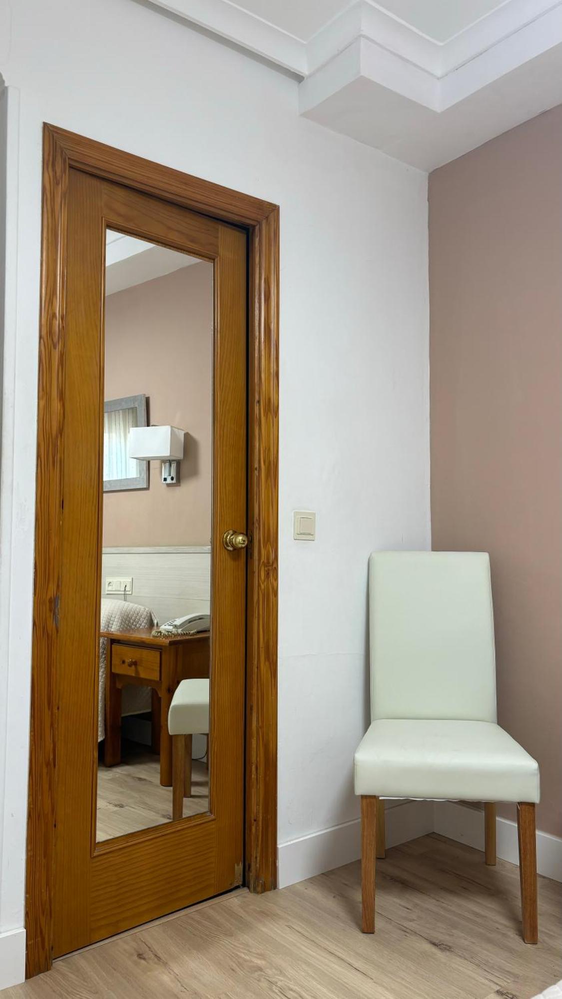 Hostal Atienzar Albacete Dış mekan fotoğraf